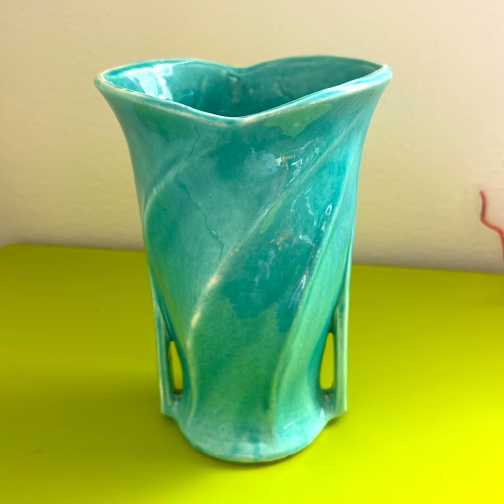 McCoy pottery Vase